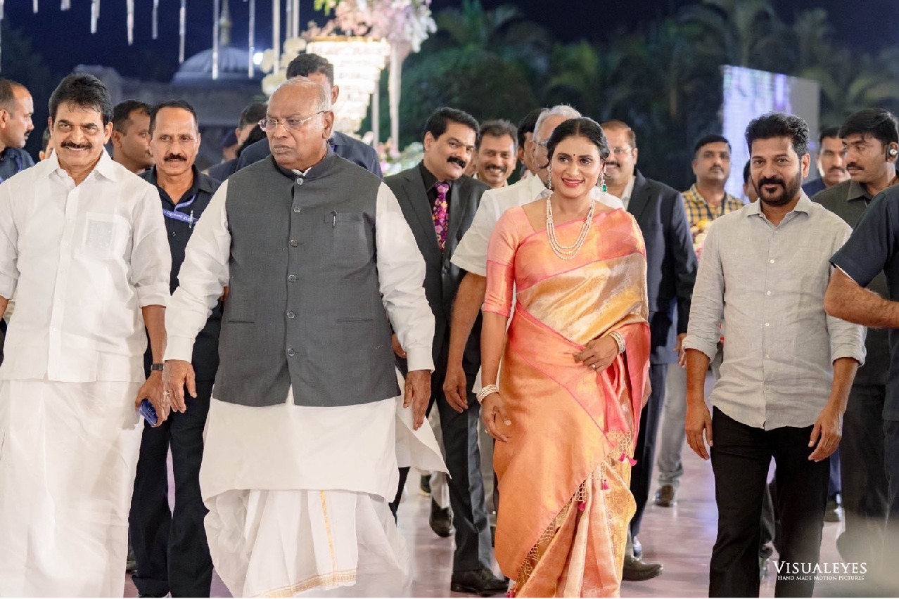Congress top brass attends Sharmila son wedding reception