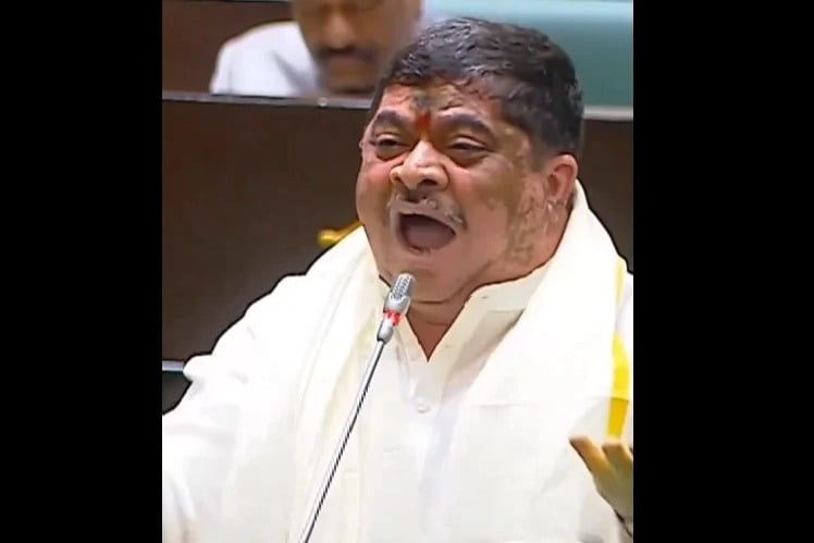 Ponnam Prabhakar warns who target congress