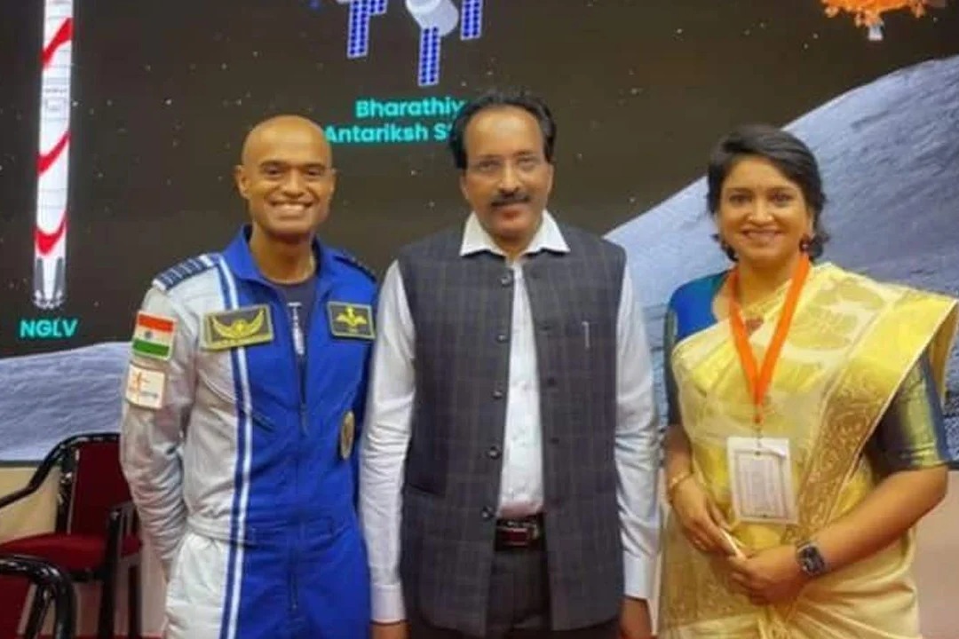 Malayalam actress Leena announces that she married to Gaganyan astronaut Captain Prashant Nair