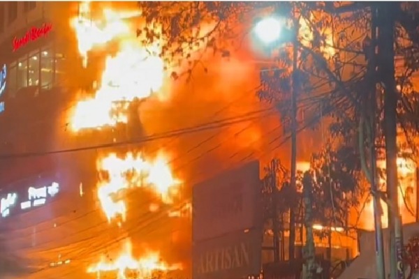 43 killed in fire in Dhaka restaurant
