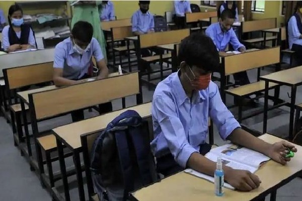 Students writing intermediate exams in Telangana get 5-minute grace period