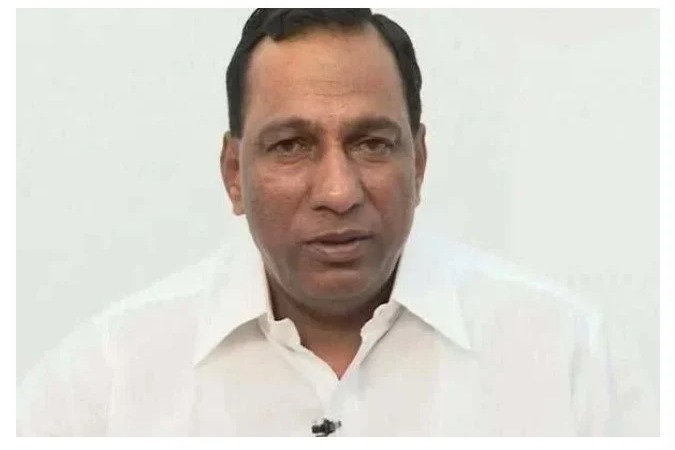 Malla Reddy accuses government for road removal