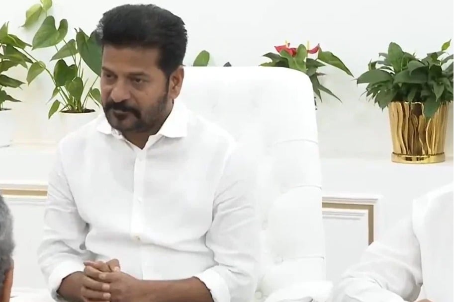 Revanth Reddy asks officials about mobile anganwadi centres in ghmc