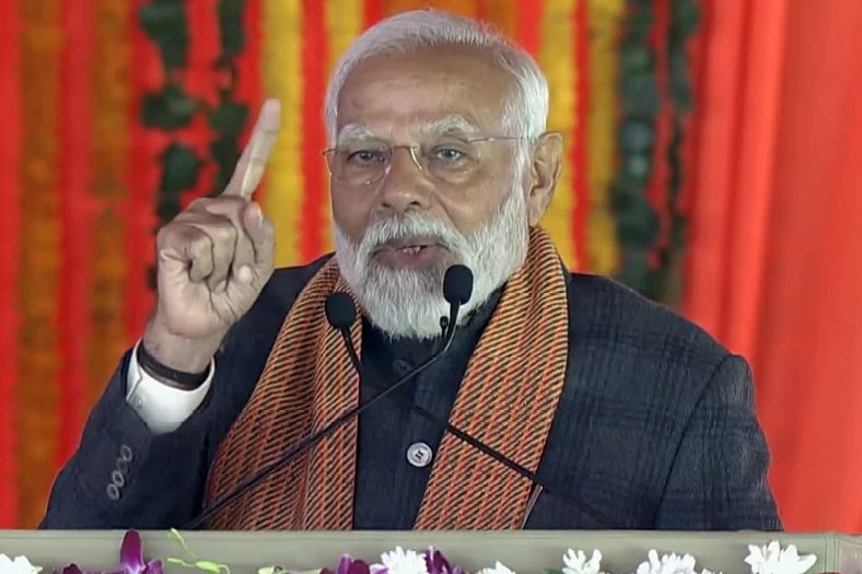 In first visit to Kashmir after Article 370 abrogation, PM Modi bats for 'Swadesh Darshan and Wed in India'