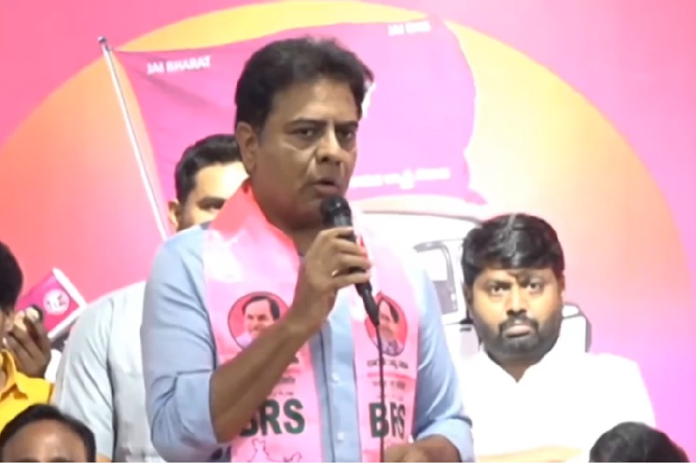 KTR fires at revanth reddy for his comments in mahaboobnagar