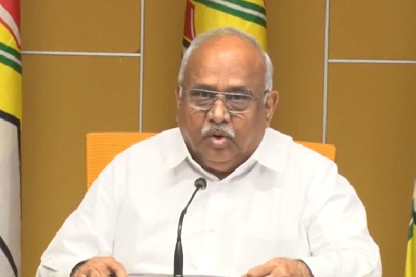 Kanakamedala criticises state govt on Polavaram project