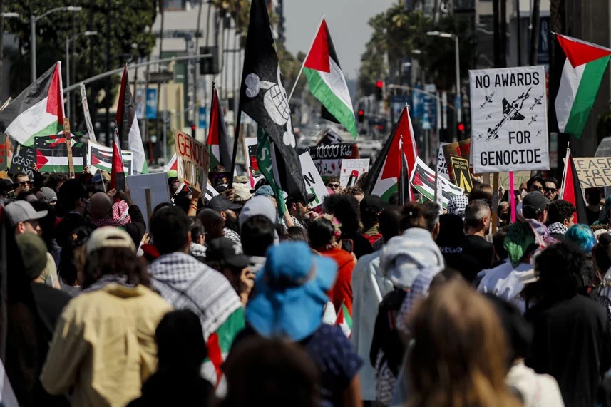 Protests over Gaza war disrupt traffic outside Dolby Theatre
