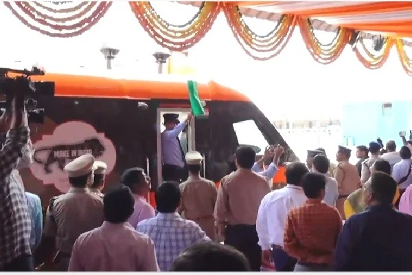 Modi inaugurated second Vande Bharat express between Secunderabad and Vizag 
