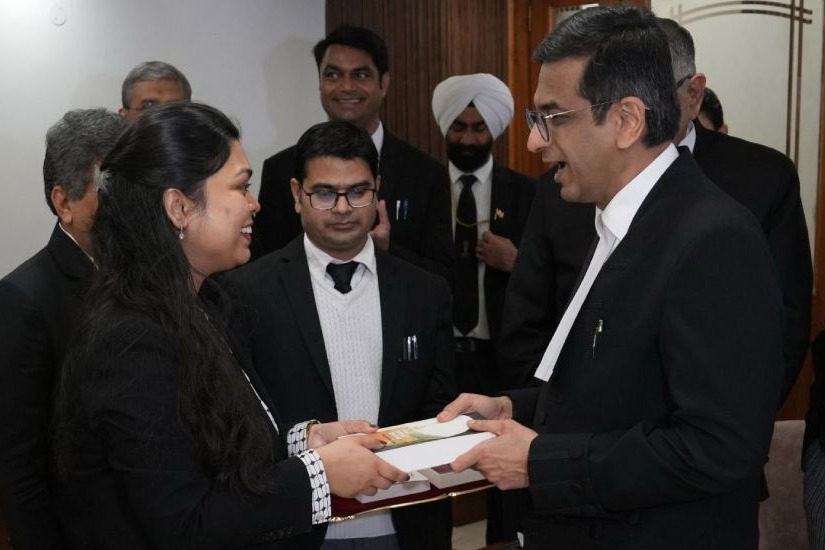 CJI Felicitates Daughter Of Supreme Courts Cook