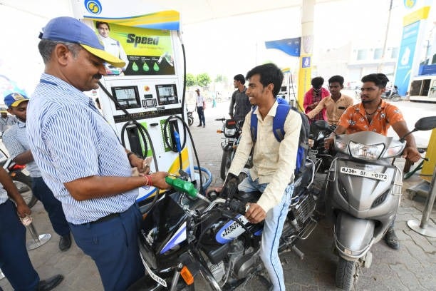 Union govt cuts Petrol and Diesel prices ahead of general elections 