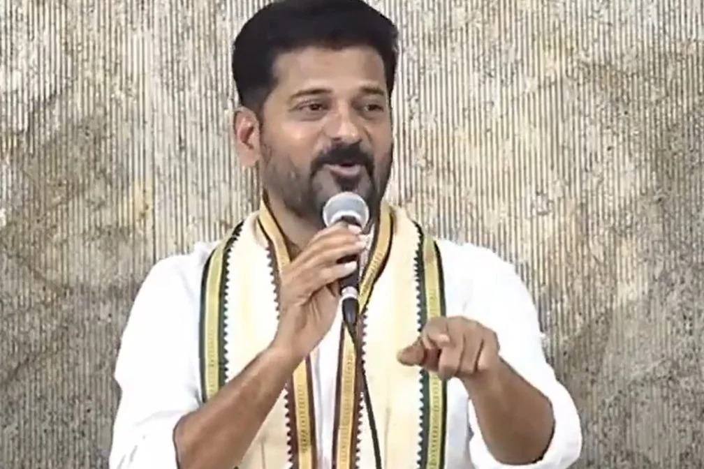 Revanth Reddy warning to brs and bjp leaders