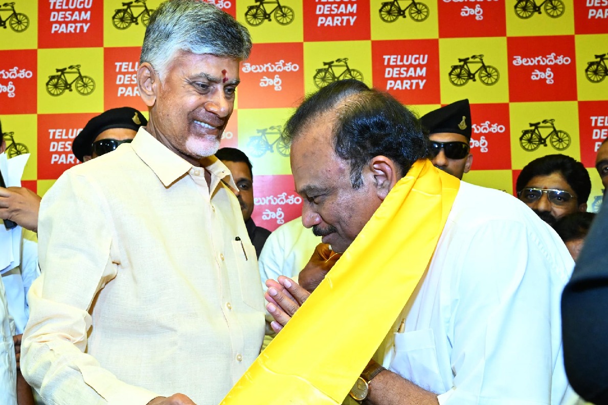 Ongole MP Magunta Srinivasulu Reddy and his son joins TDP