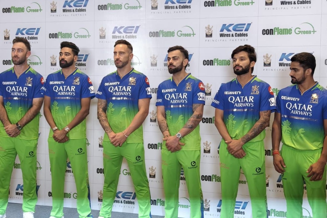 Royal Challengers Bengaluru Flaunt off Their New Green Jersey Ahead of IPL 2024