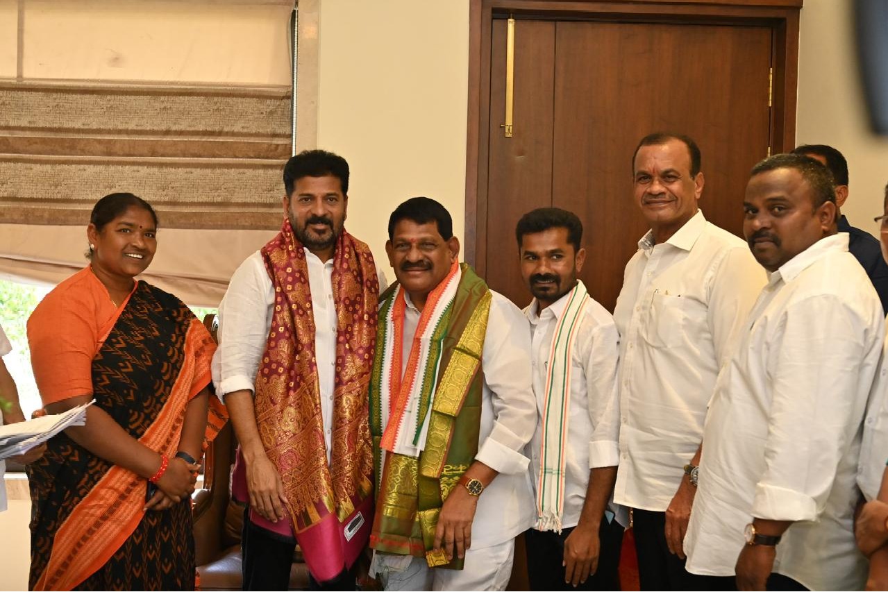 Vithal Reddy joins congress
