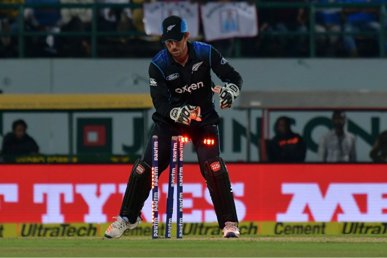 New Zealand Player Luke Ronchi in Talks for Pakistan Head Coach Role says Reports
