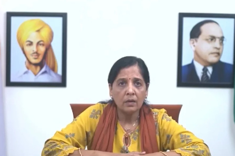 Wife Sunita announces WhatsApp campaign for jailed CM
