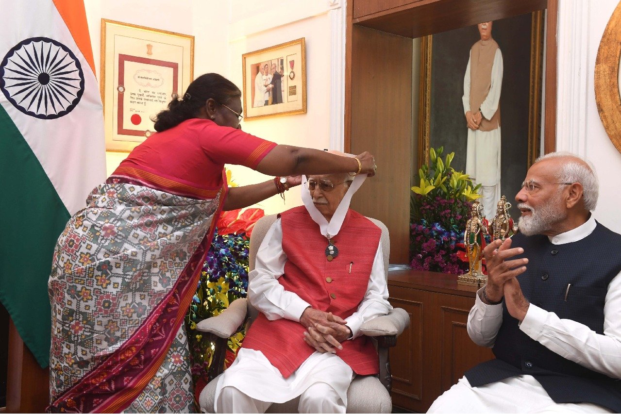 President Droupadi Murmu presented Bharat Ratna to LK Advani