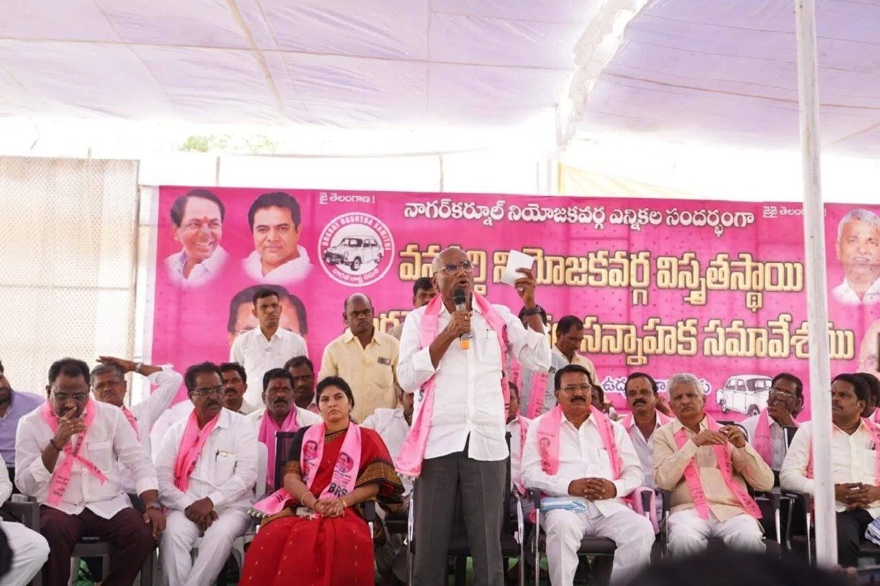 RS Praveen Kumar asks revanth reddy about loan waiver