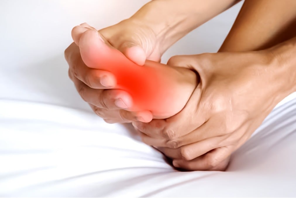 Tingling, burning, numbness in your feet? It can be a sign of prediabetes