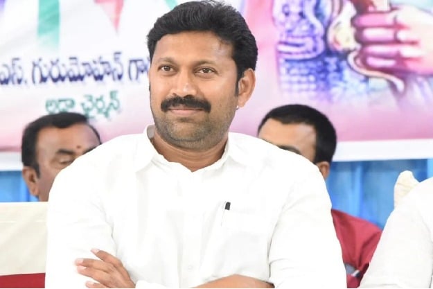 YS Avinash Reddy: MP Avinash Reddy breaks silence on YS Sharmila's..