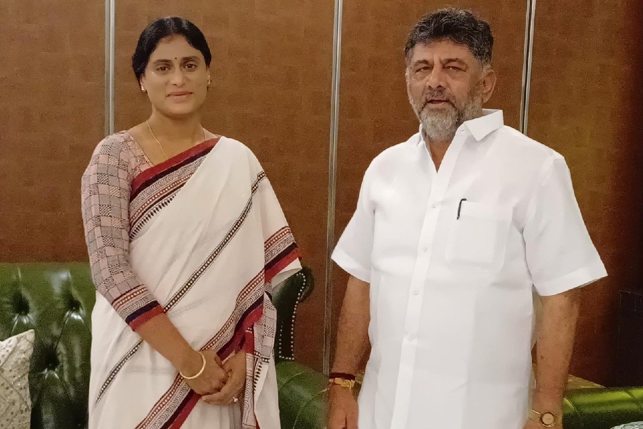 Andhra Pradesh Congress chief Y. S. Sharmila Reddy meets K'taka Deputy CM Shivakumar in Bengaluru