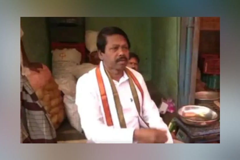 Meet Padma Shri Awardee Who Is Selling Veggies For His Poll Campaign
