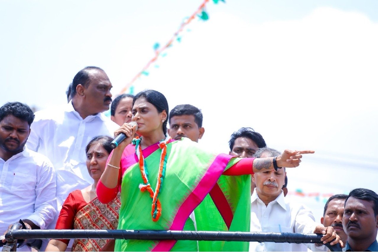 Attempt to disrupt YS Sharmila's campaign in brother Jagan's constituency