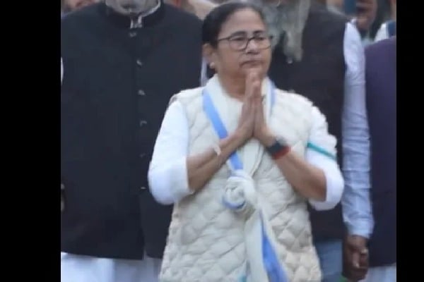 Mamata Banerjee hits out amid Lok Sabha polls