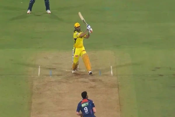 MS Dhoni hits 101m six in sensational 9 ball 28 on his IPL anniversary