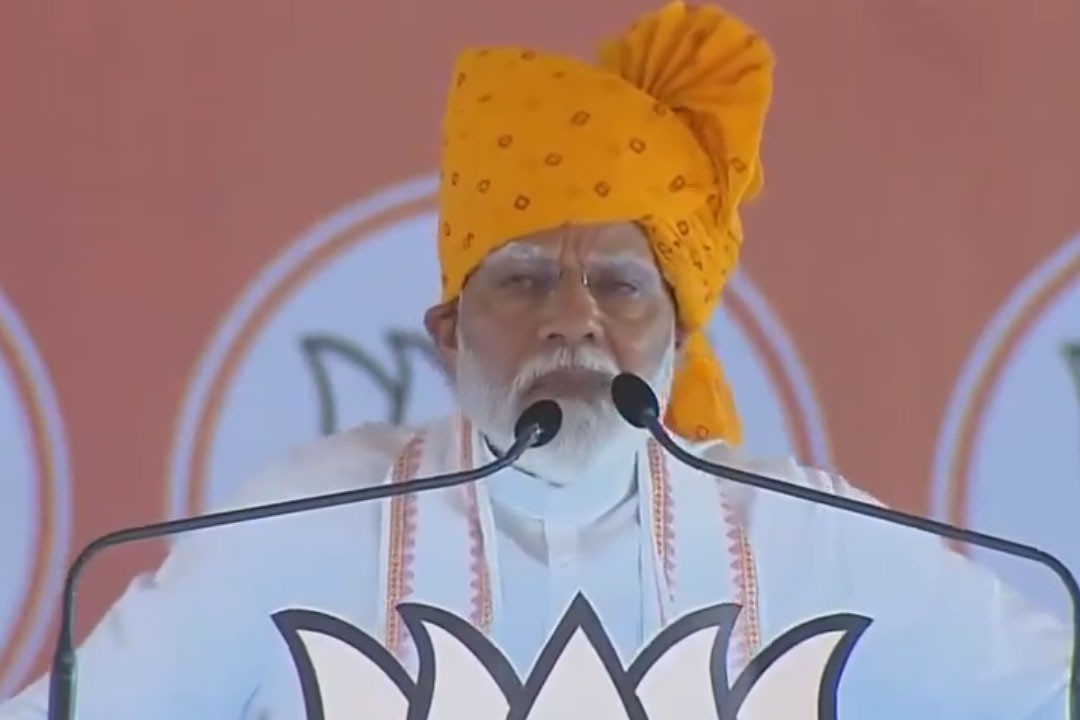 If Congress Comes Into Power Will Give Away Even Your Mangal Sutra To Muslims Says Modi