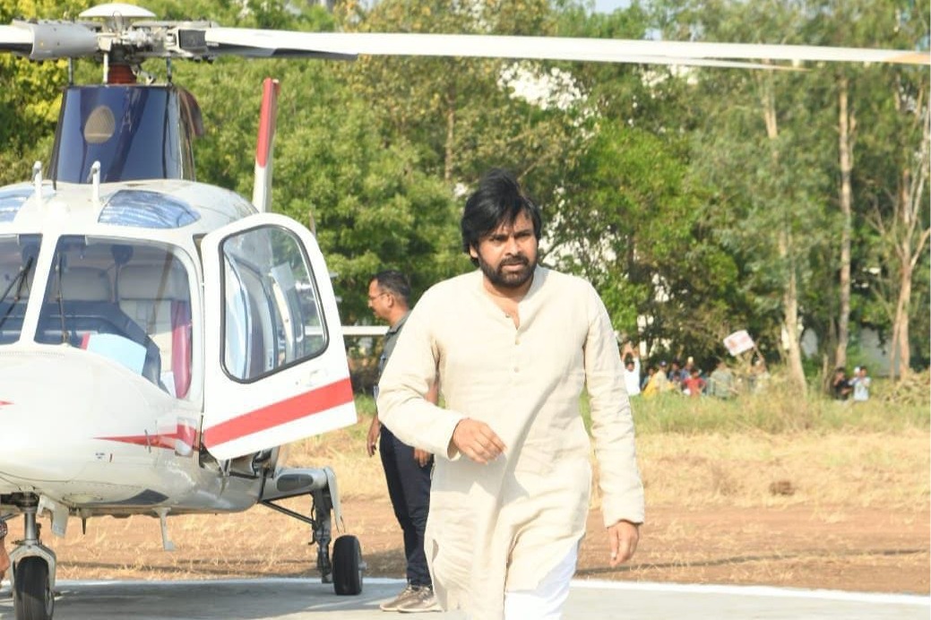 Pawan Kalyan Helicopter grounded after technical problem