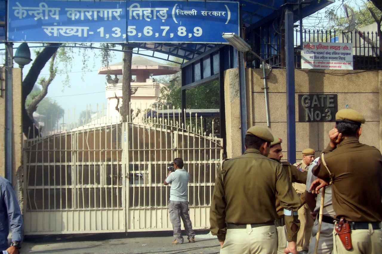 1100 phones seized in last 15 months from prisoners in tihar jail
