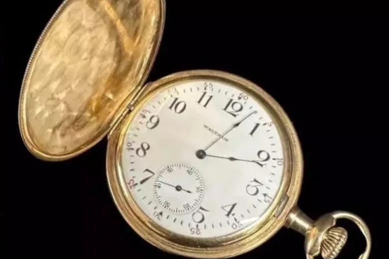 titanic passenger golden watch fetches record price in auction 