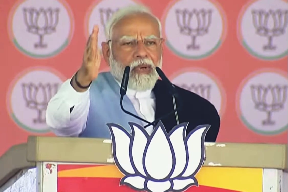 Can you give responsibility of country to Cong, which has history of plunder: PM Modi