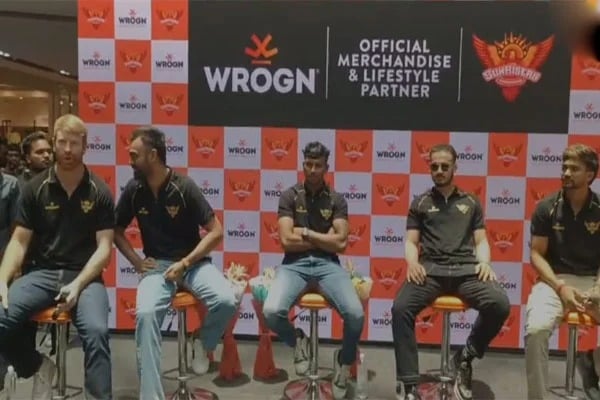 SRH Players Autograph in Wrogn Store Sarath City Mall