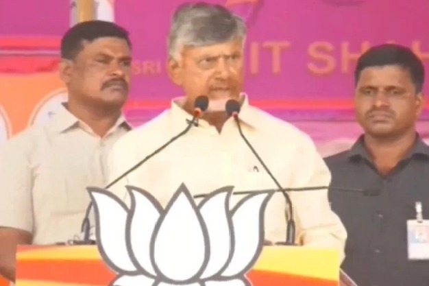 Chandrababu praises Amit Shah for resolving uncertainties about their political alliance