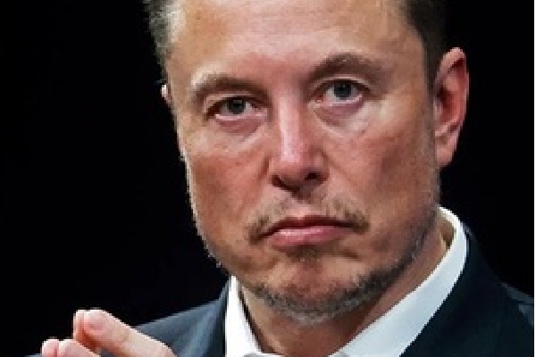 Musk invites billionaire investor Warren Buffett to invest in Tesla