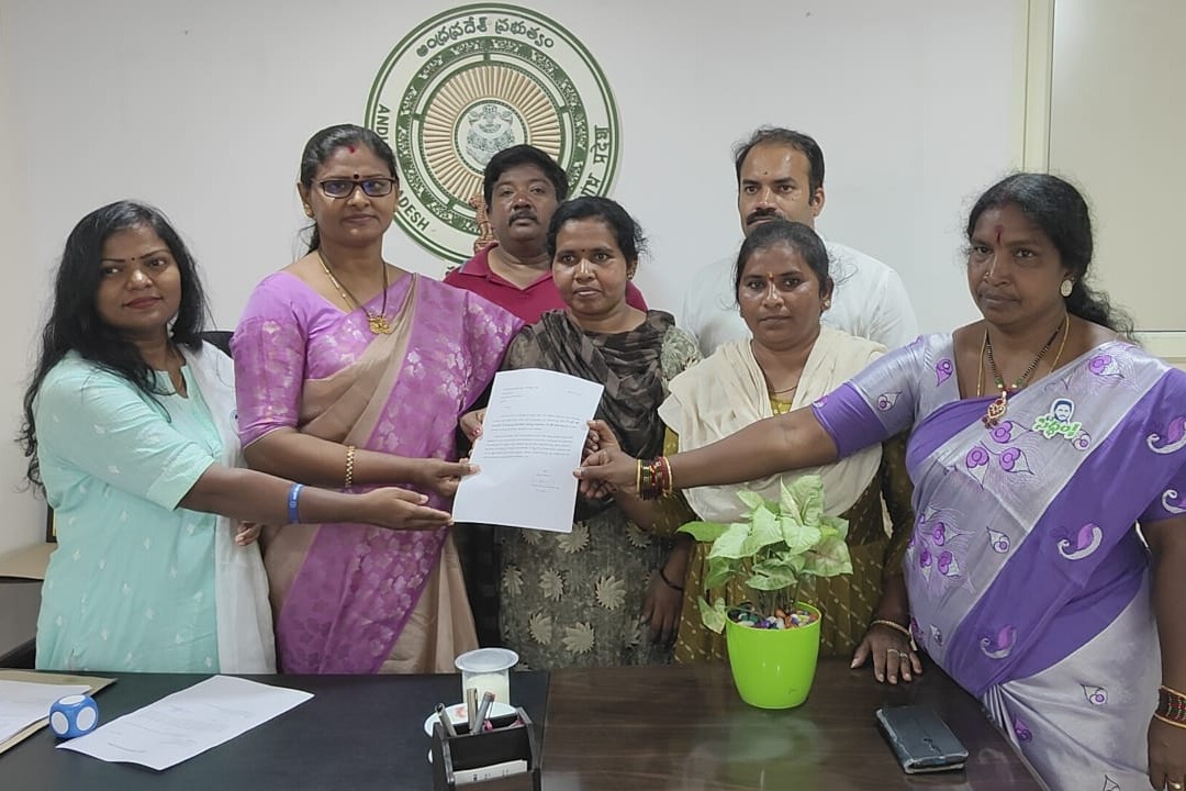 Women organisations complains against Chandrababu to AP Women Commission