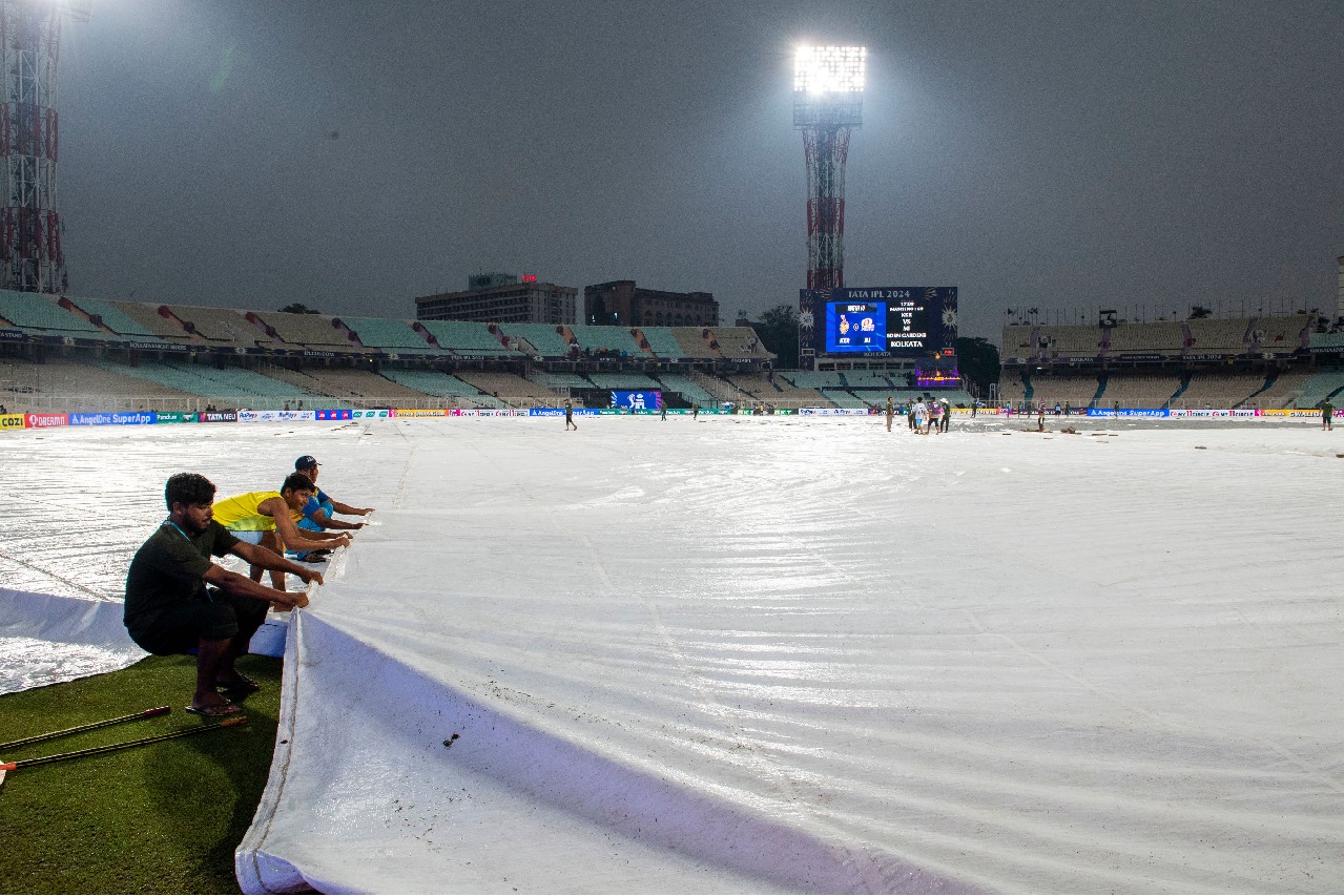 Rain delayed toss match between KKR and MI