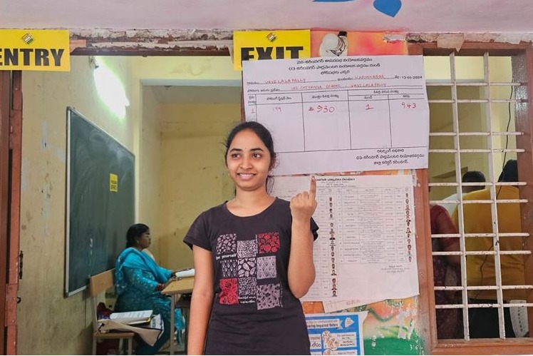 Telangana voter turnout 52.34 per cent, Andhra 55.49 per cent
