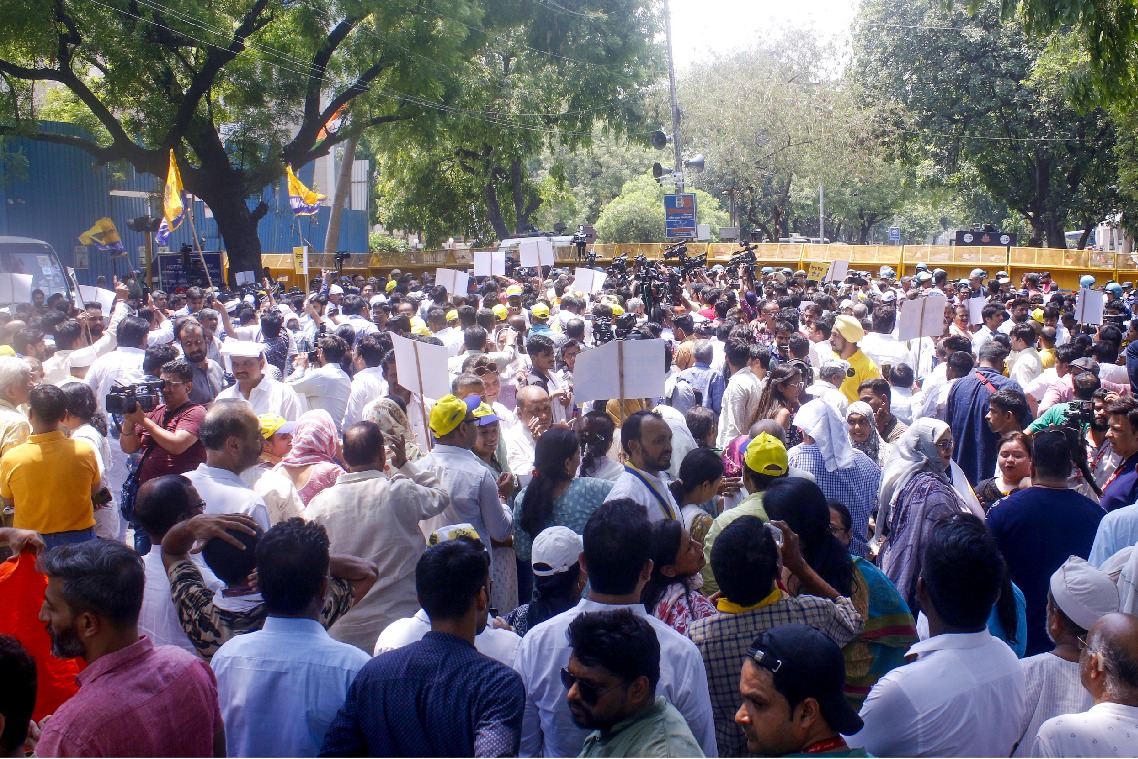 Tensions raise at APP office in New Delhi