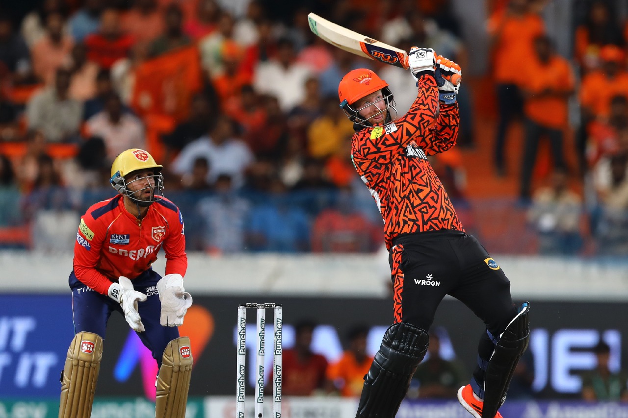 SRH registers easy victory against Punjab and ended league stage with win