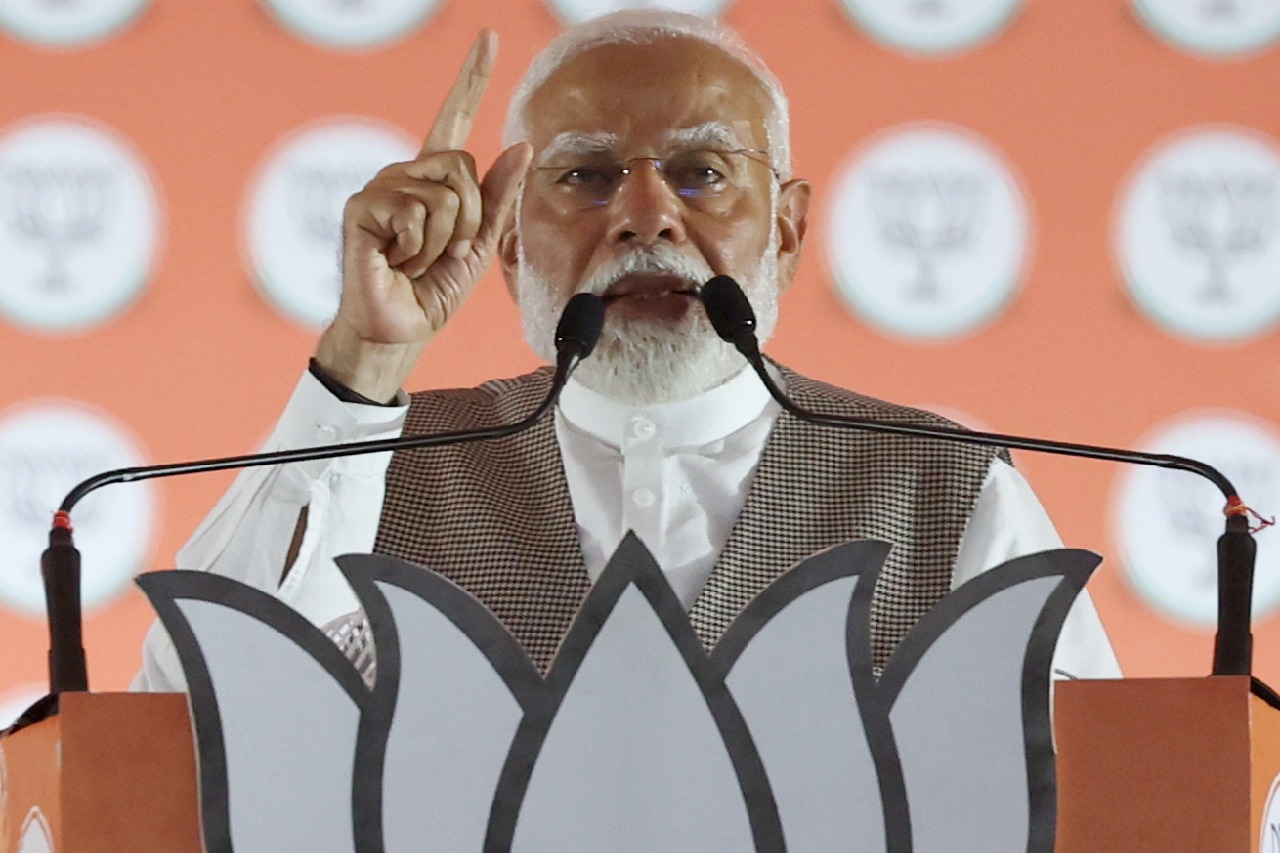 PM Modi challenges Congress and alliance Chief Ministers 
