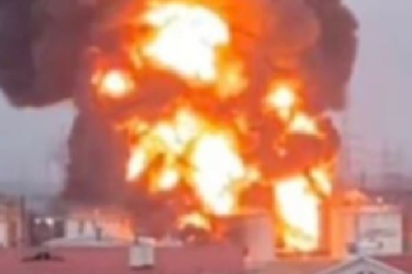 Missiles strike oil facilty in Russian-held Ukrainian town