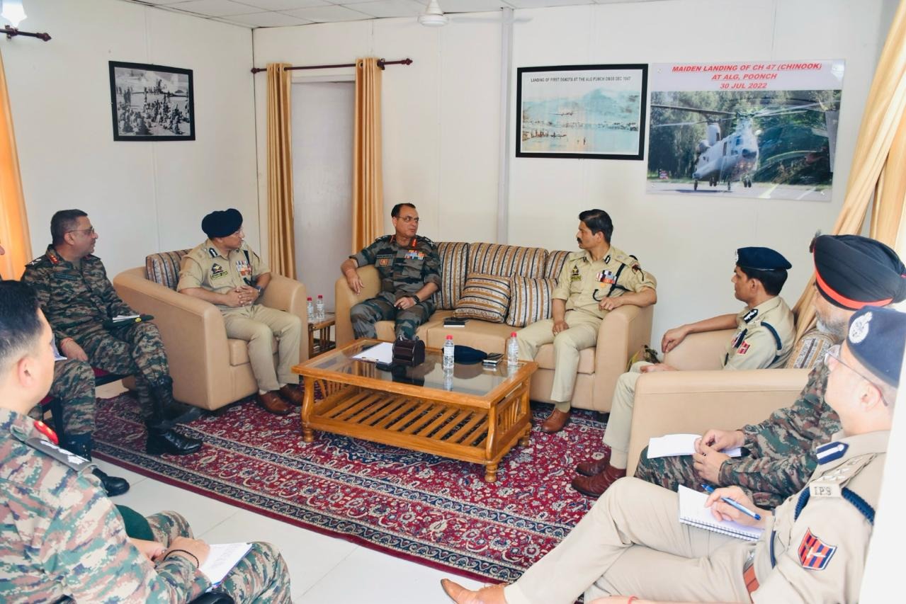 DGP, 16 Corps chief co-chair joint security review meeting in J&K's Poonch