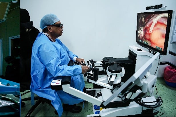 1st India made surgical robotic system SSI Mantra performs 100 cardiac surgeries