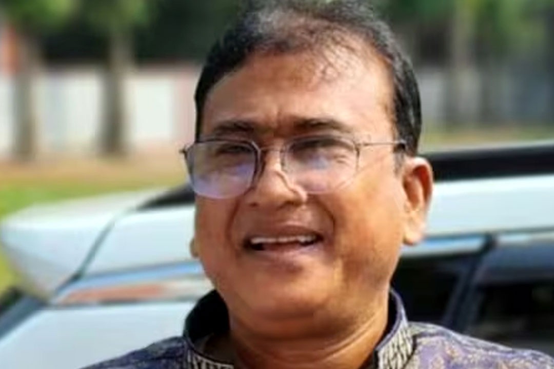 Bangladesh MP murder mystery deepens 2 men left with big bags