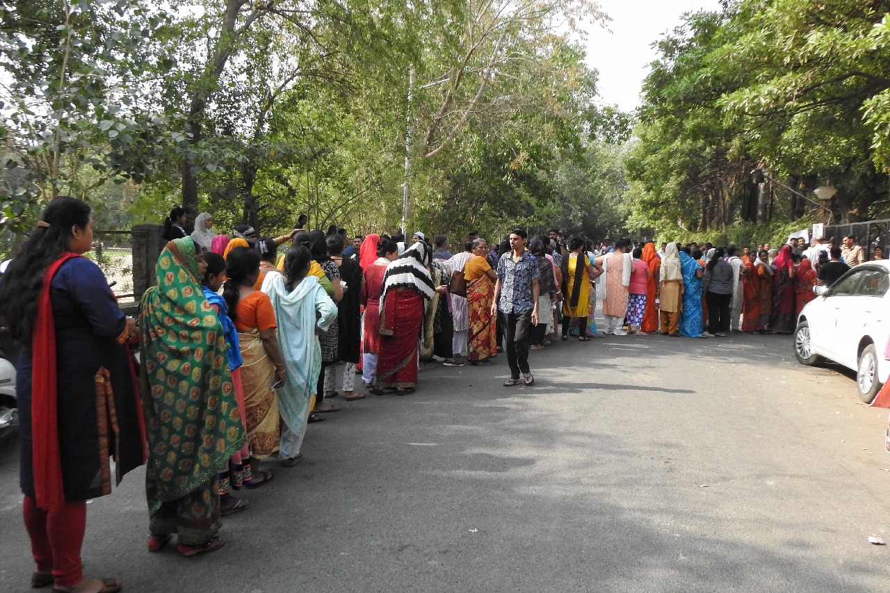 Polling underway for Delhi LS polls, voters make beeline to exercise their right