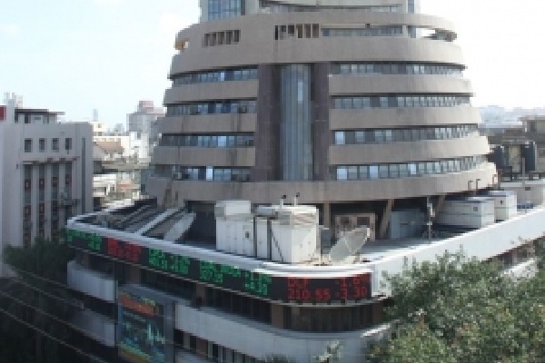 Sensex, Nifty trade lower on negative global cues