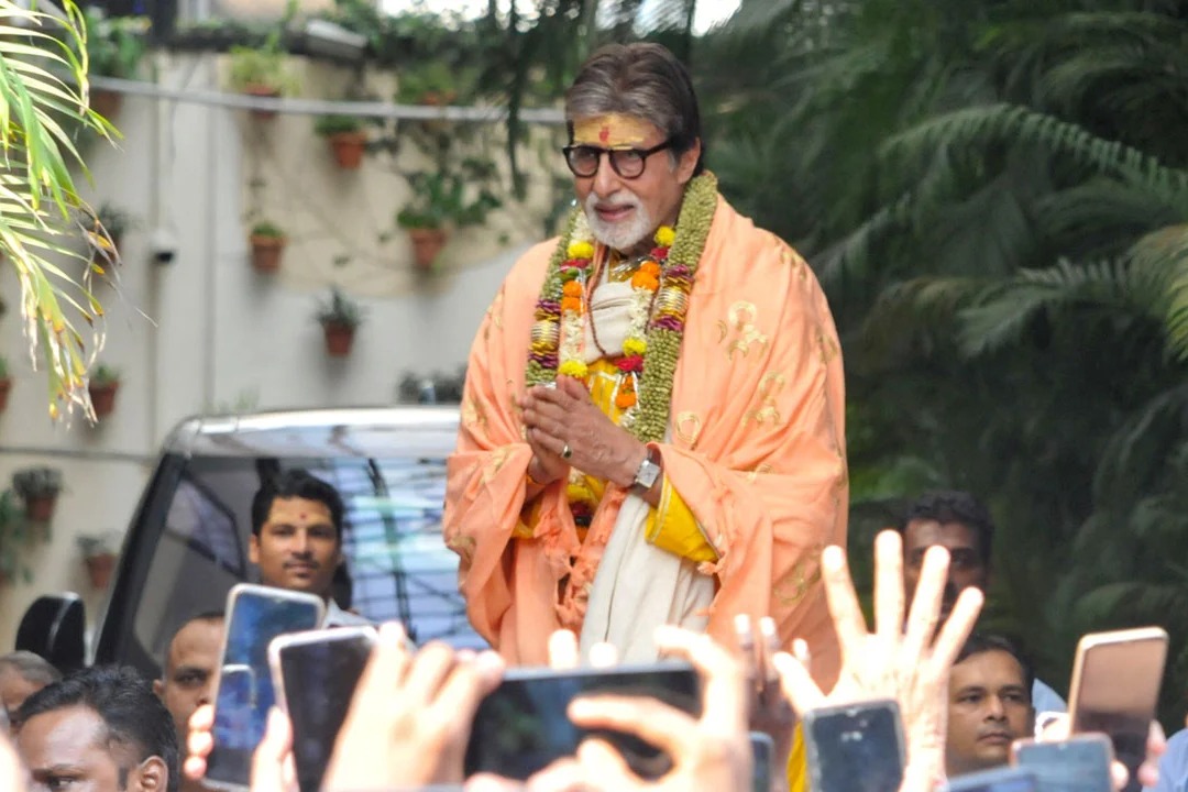 Congress Kerala unit has appealed to legendary Bollywood actor Amitabh Bachchan to highlight the urgent need for more trains